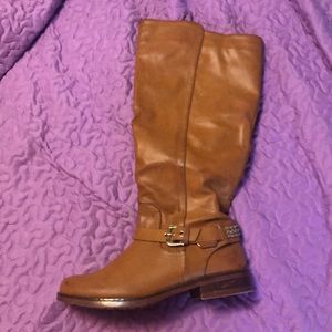 Wide calf boots size 9 Never worn